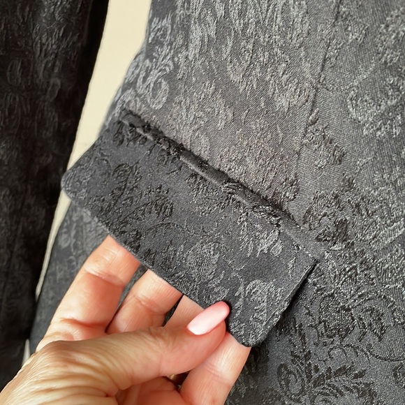 Dana BUCHMAN damask / paisley pattern blazer / jacket black sheen 1 button sz 4 - Picture 4 of 11